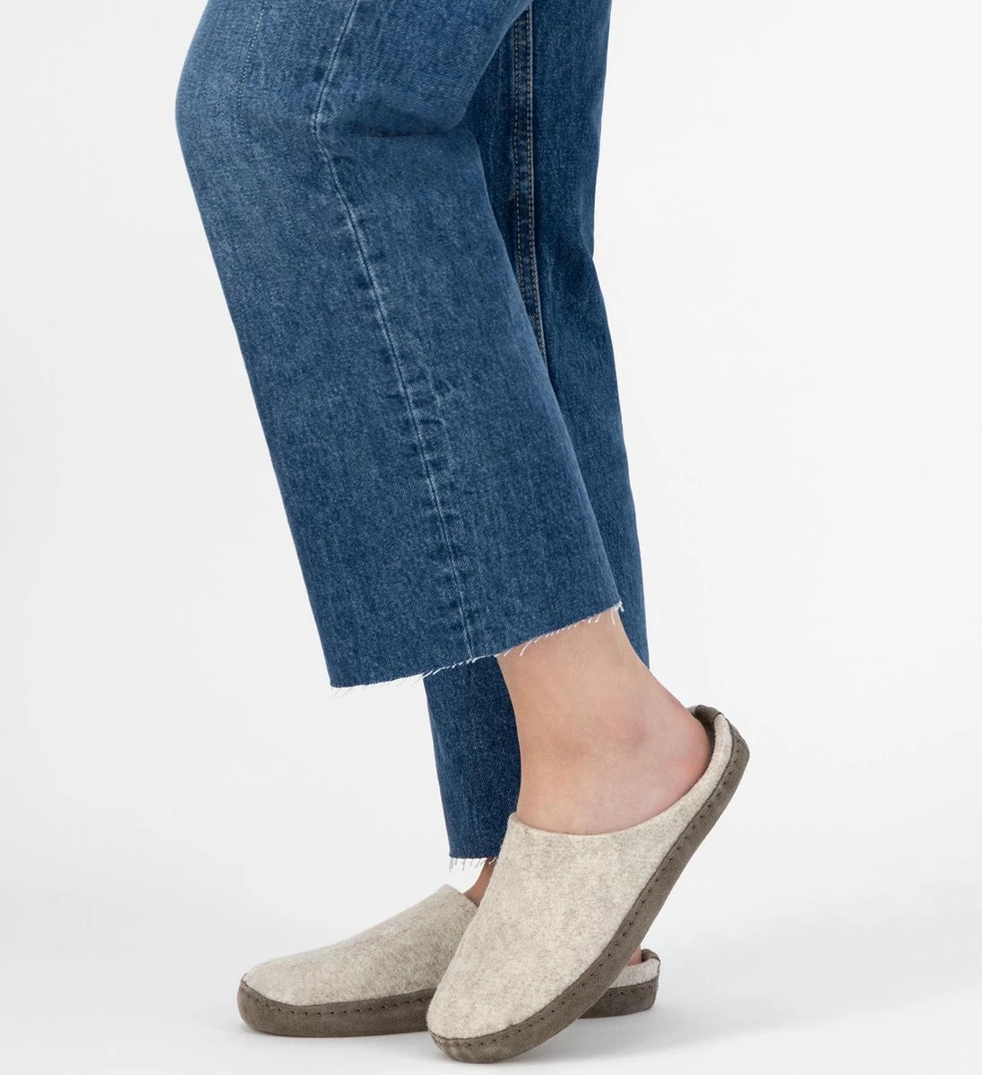 Travelin' Get-Home Dames Slip-On Sloffen - Wollen Pantoffels - Suede Zool - Zand Beige - Maat 39 8 Travelin' Get-Home Dames Slip-On Sloffen - Wollen Pantoffels - Suede Zool - Zand Beige - Maat 39 - Afbeelding 8