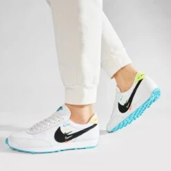 Nike DBreak SE WorldWide - Sneakers - Dames - Maat 38 - Wit -Skechers Verkoopwinkel 1200x1200 223