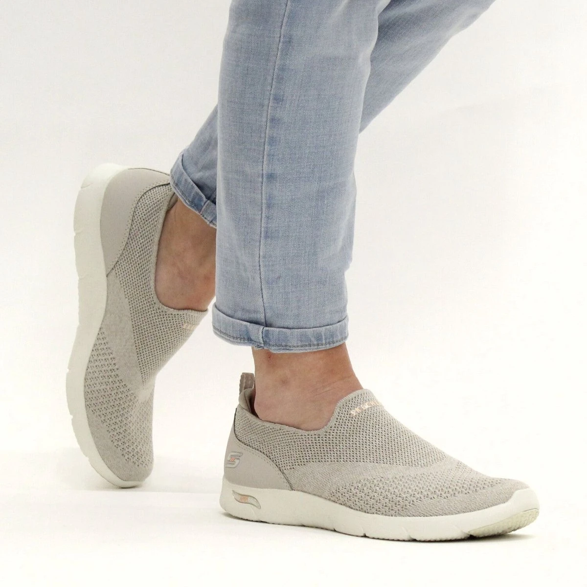 Skechers ArchFit Refine Dames Instapschoen - Beige - Maat 39 5 Skechers ArchFit Refine Dames Instapschoen - Beige - Maat 39 - Afbeelding 5