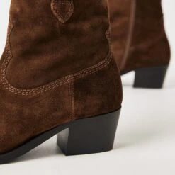 VIA VAI Shelly Blaze Enkellaarsjes Dames - Cognac - Maat 39 14 VIA VAI Shelly Blaze Enkellaarsjes Dames - Cognac - Maat 39 -Skechers Verkoopwinkel 1200x1200 57