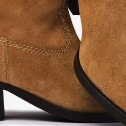 VIA VAI Shelly Blaze Enkellaarsjes Dames - Cognac - Maat 39 20 VIA VAI Shelly Blaze Enkellaarsjes Dames - Cognac - Maat 39 -Skechers Verkoopwinkel 1200x1200 60