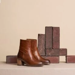 Travelin' Morlaix Dames Leren Enkellaarzen Met Hak - Nette Schoenen Vrouwen - Cognac Bruin Leer - Maat 38 -Skechers Verkoopwinkel 1200x1200 72