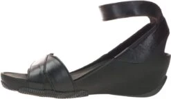 Wolky Sandalen Era Zwart Leer -Skechers Verkoopwinkel 1200x695 2