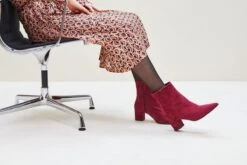 Lina Locchi Enkellaarsjes Dames / Laarzen / Damesschoenen - Suède - L1101 Sue - Bordeaux - Maat 42 -Skechers Verkoopwinkel 1200x800 6