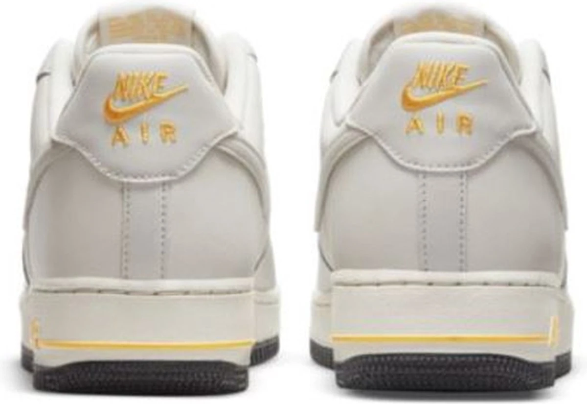 Nike Air Force 1 Sneakers - Light Bone - Maat 38.5 - Unisex 3 Nike Air Force 1 Sneakers - Light Bone - Maat 38.5 - Unisex - Afbeelding 3