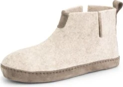 Travelin' Stay-Home Dames Hoge Sloffen - Wollen Pantoffels - Suede Zool - Zand Beige - Maat 39 -Skechers Verkoopwinkel 1200x845 1