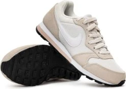 Nike Md Runner Dames Sneakers - Beige/Wit - Maat 38.5 -Skechers Verkoopwinkel 1200x850 3