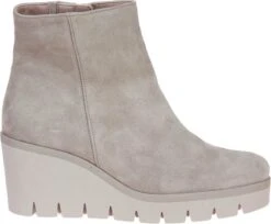 Gabor Enkellaarsjes Dames / Laarzen / Damesschoenen - Suède - 94.780.12 - Beige - Maat 38.5 26 Gabor Enkellaarsjes Dames / Laarzen / Damesschoenen - Suède - 94.780.12 - Beige - Maat 38.5 -Skechers Verkoopwinkel 1200x993 3