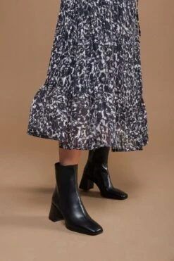 Lina Locchi Enkellaarsjes Dames / Laarzen / Damesschoenen - Leer - L1113 - Zwart - Maat 39 -Skechers Verkoopwinkel 800x1200 13