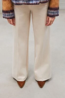 Lina Locchi Enkellaarsjes Dames / Laarzen / Damesschoenen - Suède - L1208 - Bruin - Maat 36 9 Lina Locchi Enkellaarsjes Dames / Laarzen / Damesschoenen - Suède - L1208 - Bruin - Maat 36 -Skechers Verkoopwinkel 800x1200 6