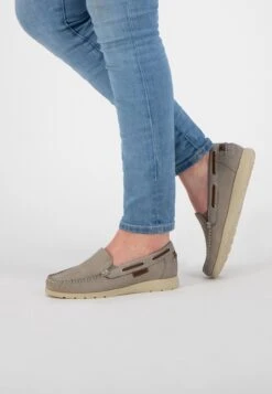 Travelin Seatown - Dames Instappers - Leren Moccasins - Grijs - Maat 41 -Skechers Verkoopwinkel 831x1200 1