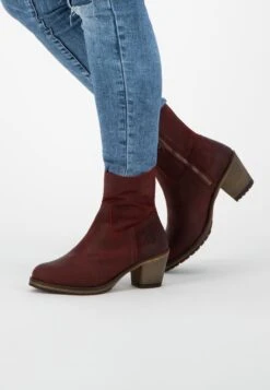 Travelin' Bordeaux Suede - Leren Enkellaarsjes Met Hak - Rood Leer - Maat 36 -Skechers Verkoopwinkel 831x1200 6