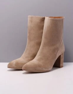 VIA VAI Maddy June Enkellaarsjes Dames - Beige - Maat 39 -Skechers Verkoopwinkel 933x1200 3