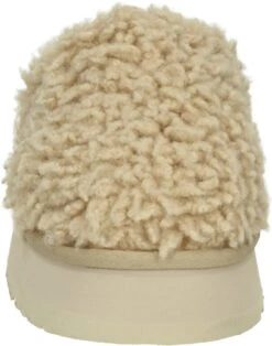 UGG W Maxi Curly Platform Dames Sloffen - Sand - Maat 40 -Skechers Verkoopwinkel 945x1200 1